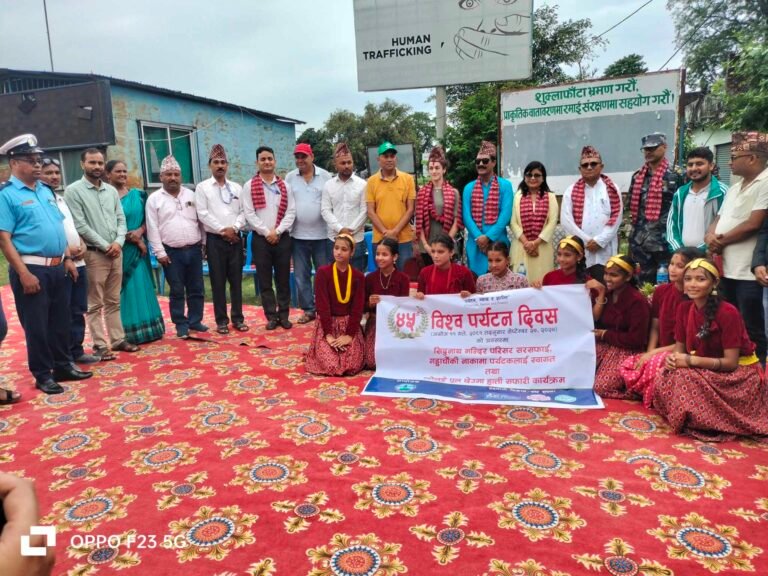 विश्व पर्यटन दिवसमा गड्डाचौकी पुगेका पर्यटकलाई सम्मान सहित हात्ती सफारी