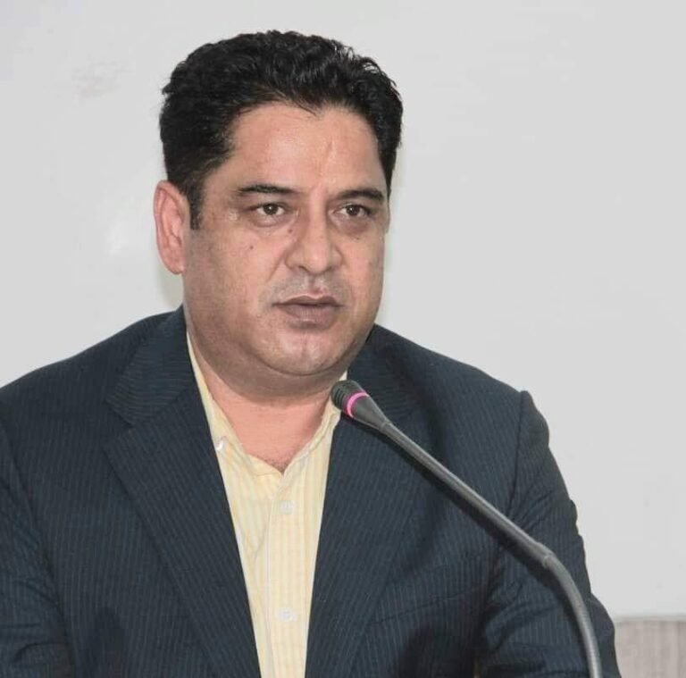 सुख्खा बन्दरगाह निरीक्षण गर्न कञ्चनपुर आउँदै उद्योगमन्त्री भण्डारी,