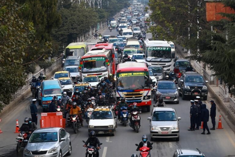 बसको यात्रा गर्दा वाकवाकी आउने, रिंगटा लाग्ने समस्याबाट कसरी जोगिने