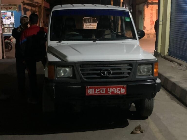 सुदूरपश्चिम विश्वविद्यालयका सवारी साधन दुरुपयोग, फर्निचर पसलबाट युवाविद्यार्थीद्वारा जिप नियन्त्रणमा