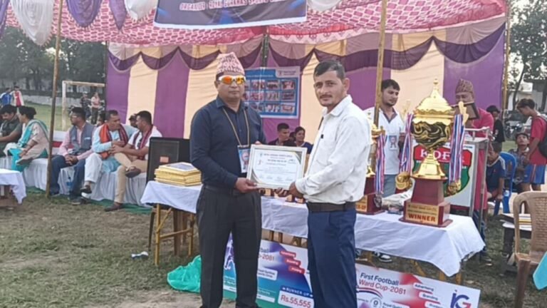 पत्रकार धामीलाई सम्मानित