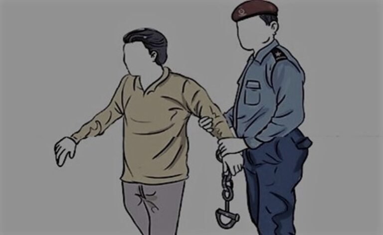 ड्युटी मै कुटिए डडेल्धुरामा प्रहरी , ५ जना पक्राउ