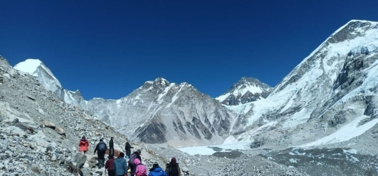 सगरमाथा क्षेत्रमा लडेर घाइते भएका जापानिज नागरिको उद्धार