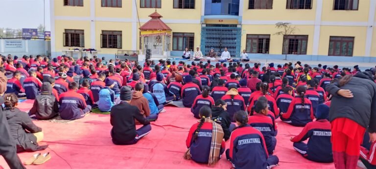 इन्टरनेशनल पब्लिक स्कुलमा बुक फ्रि फ्राइडे, विद्यार्थीहरुले गरे योग अभ्यास