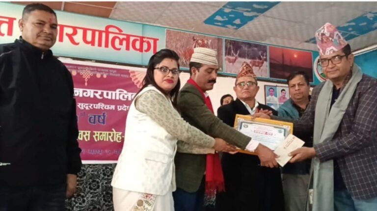 पत्रकारिता क्षेत्रका हस्ती पत्रकार खेम भण्डारीलाई राम बहादुर चन्द पत्रकारिता पुरस्कार