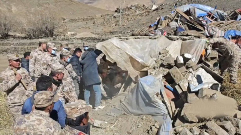 भूकम्पमा परि चीनमा  १ सय २६ को मृत्यु, उद्धार कार्य जारी