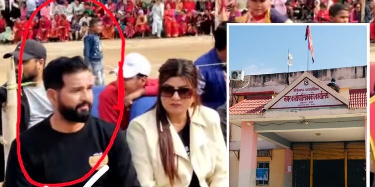 डडेल्धुराको भागेश्वरमा श्रीमती बोकेर आएका साँफेबगरका हाकिम………….