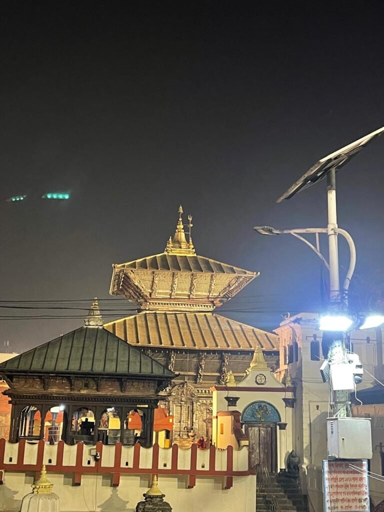 पशुपतिनाथको गजुर खस्यो, अनिष्ट संकेत