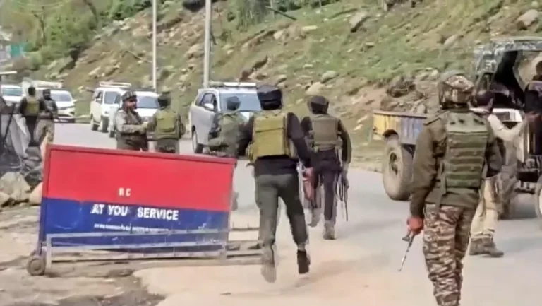 जम्मु(कश्मीरमा बन्दुकधारीको आक्रमण ः २४ पर्यटकको मृत्यु