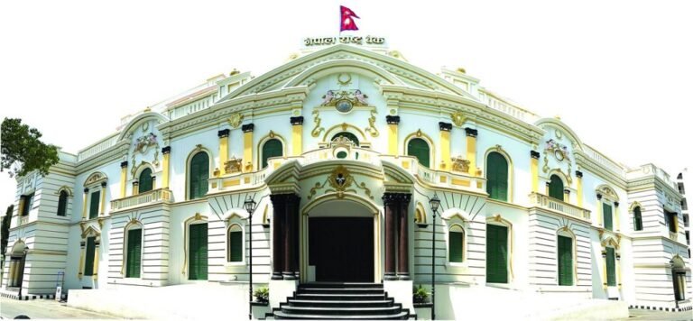 कस्तो योग्यता चाहिन्छ गभर्नर बन्न ? अहिलेको विवाद के हो ?