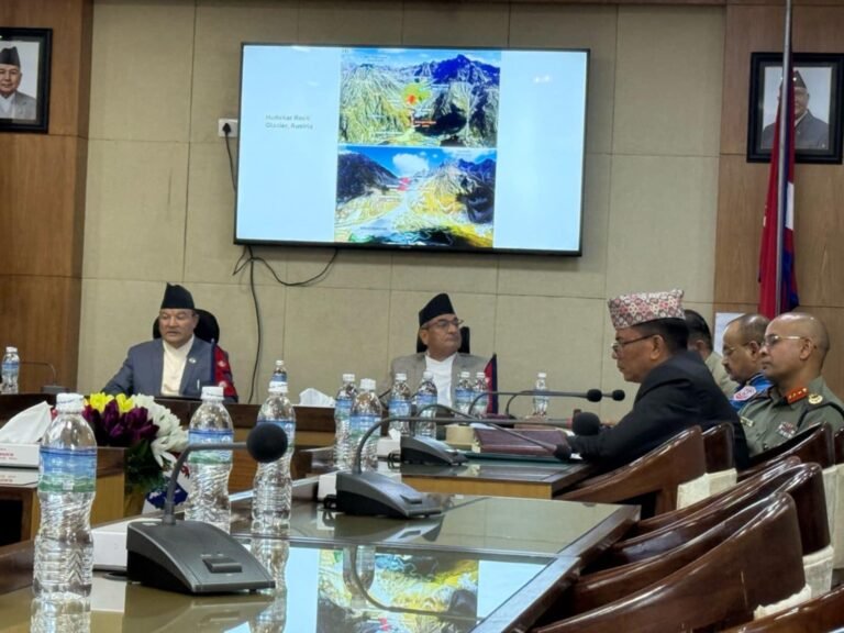 हुम्लाको बाढी पहिरो प्रभावित क्षेत्रमा तत्काल राहत उपलब्ध गराउन गृहमन्त्री लेखकको निर्देशन