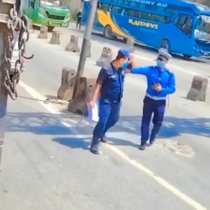 चेकिङमै कूटाकूट गर्ने इन्स्पेक्टर र हवल्दार जिम्मेवारीबाट चैट