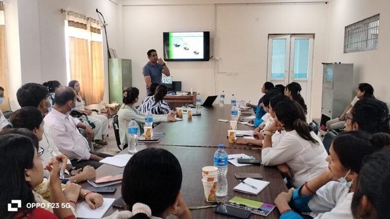 महाकाली अस्पताल द्धारा सर्पदन्शको अभिमुखिकरण