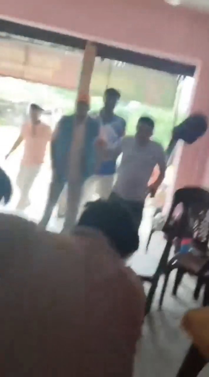 कंचनपुरमा माओवादीका विद्यार्थी नेताबीच कुटाकुट