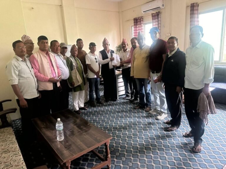 प्रचण्ड सरकारले उखु किसानलाई दिदै आएको अनुदान ओली सरकारले कटौती गरेपछि उखु किसान अन्यायमा
