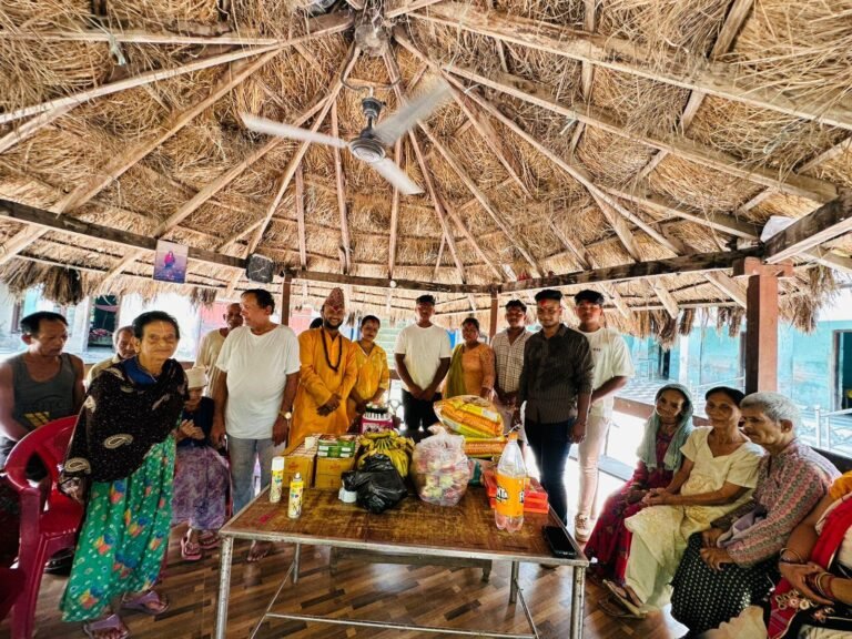 जन्मदिनको अवसरमा महिला तथा वृद्ध सेवा केन्द्रलाई खाद्यान्न सहयोग
