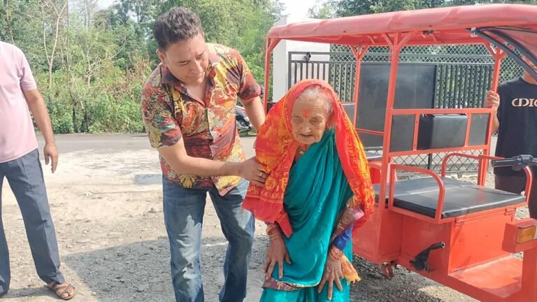 नौ बर्ष देखि बृद्धबृद्धा, असाय बालबालिका, र असक्त नागरिकलाई खुशि बाँडदै आएका भुन्टु