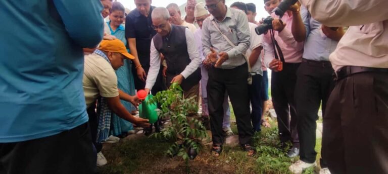 दोधारा चाँदनीमा बन्ने सुख्खा बन्दरगाह प्रधानमन्त्रीको भारत भ्रमणका बेला शिलान्याश हुने: गृहमन्त्री लेखक