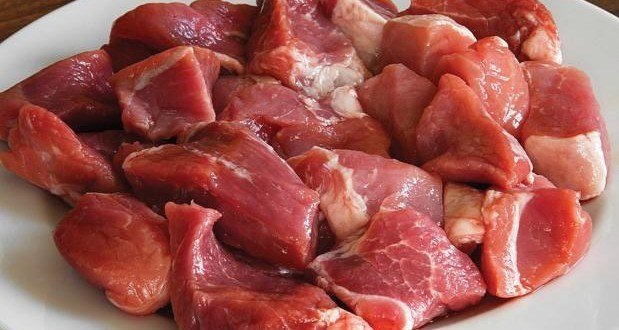 दशैँकै मुखमा कञ्चनपुरमा मासुमा कालोबजारी ःएउटै मण्डीभित्र फरक फरक दर, खसी भन्दै बाख्री, बोकाको मासु भिडाएर उपभोक्ता ठग्दै