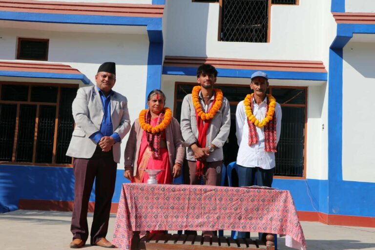 एम बि.बि.एसमा (पुर्ण छात्रावृत्ति सफल भट्टलाई डाईमन्ड एकेडेमीले गर्यो सम्मान