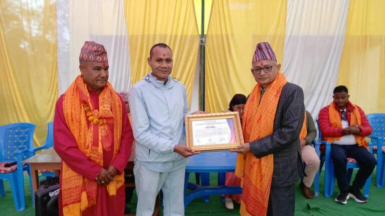 कञ्चनपुरका युवा पत्रकार कठायतलाई सम्मान