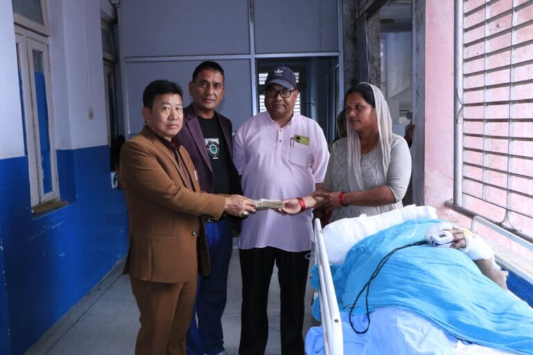 दोधाराचाँदनी हत्या प्रकरण ः घाईते भगवतीको अवस्था गम्भीर भएपछी लगियो भारत,दोधाराचाँदनी नगरपालिकाले गर्यो आर्थीक सहययोग