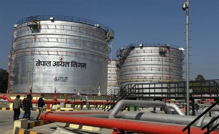 पेट्रोलको मूल्य २ सय नाघ्यो, डिजेल १८० सूचीसहित